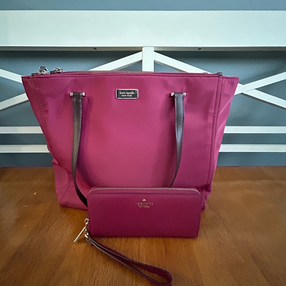 Kate Spade Tote with matching Wallet
